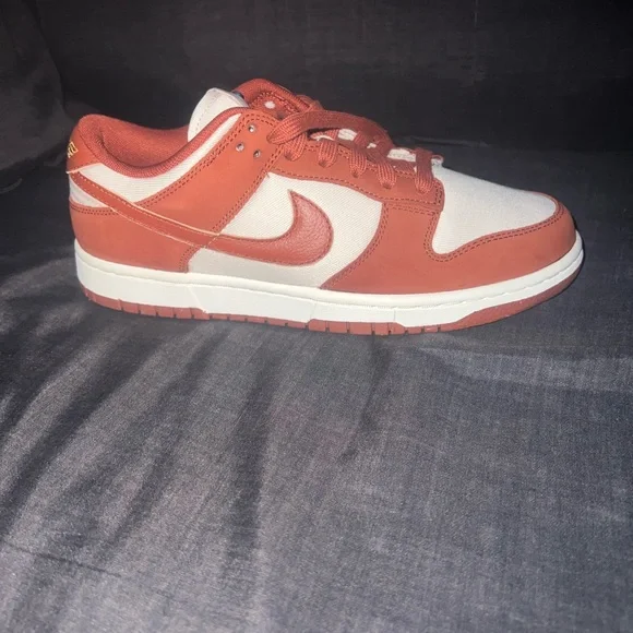 Nike Women's Shoes in White and Orange - Picture 5 of 9